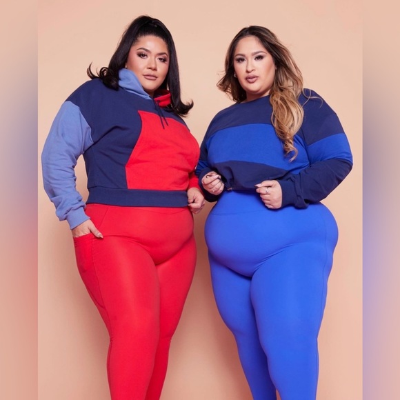 Buffbunny Cadi Crop in the color Rio Blue Multi - Picture 4 of 12